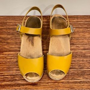 Mia Free People Anja clog in tan size 37 VGUC